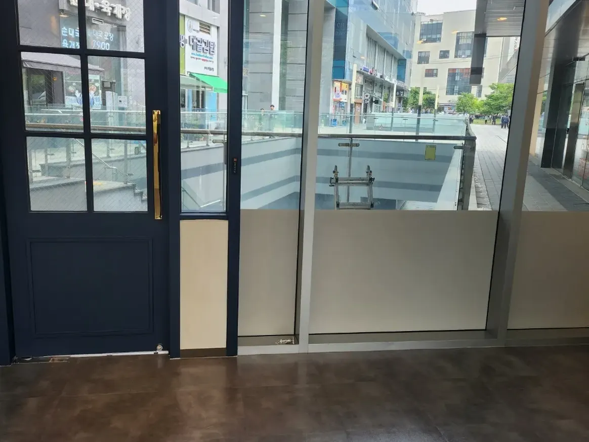 대덕구 삼정동 사무실 마감재 파티션 구역 위생청소 사례 - 행진크린